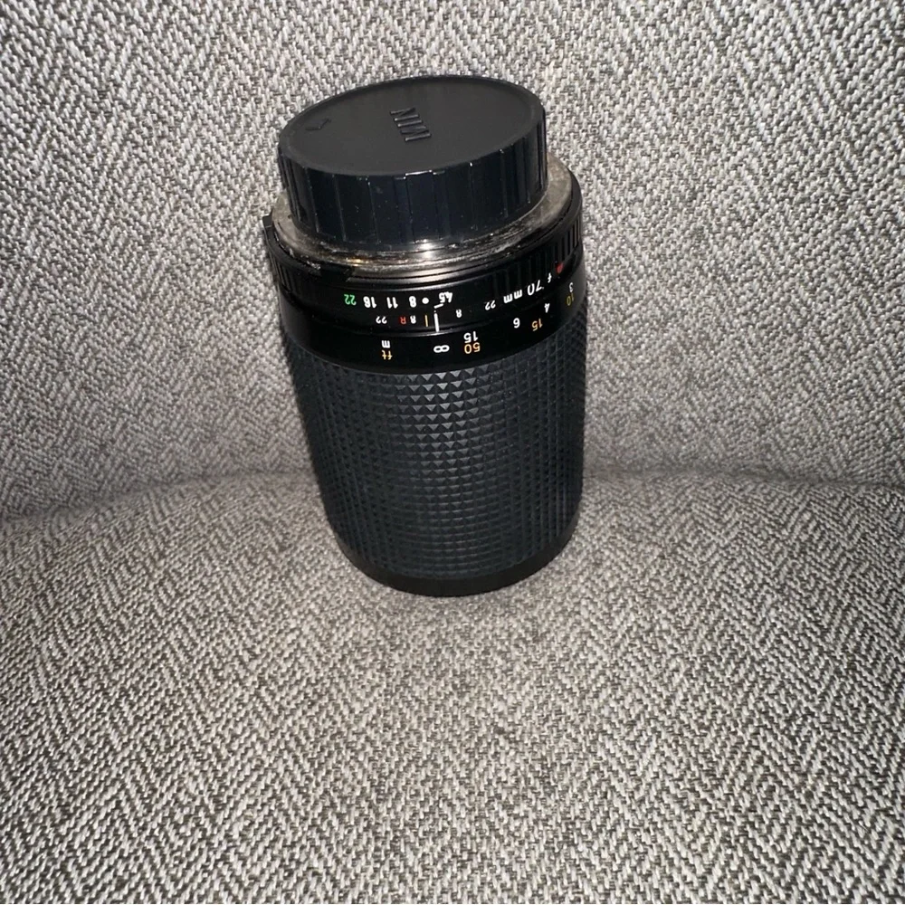 Minolta MD 70-210mm/f4.5-5.6 Macro Lens GREAT CONDITION